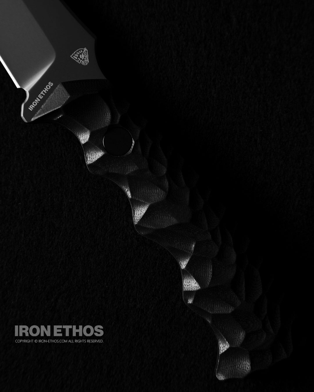 Why EDC Knives Are Part of Mexican-American Work Culture - Iron Ethos
