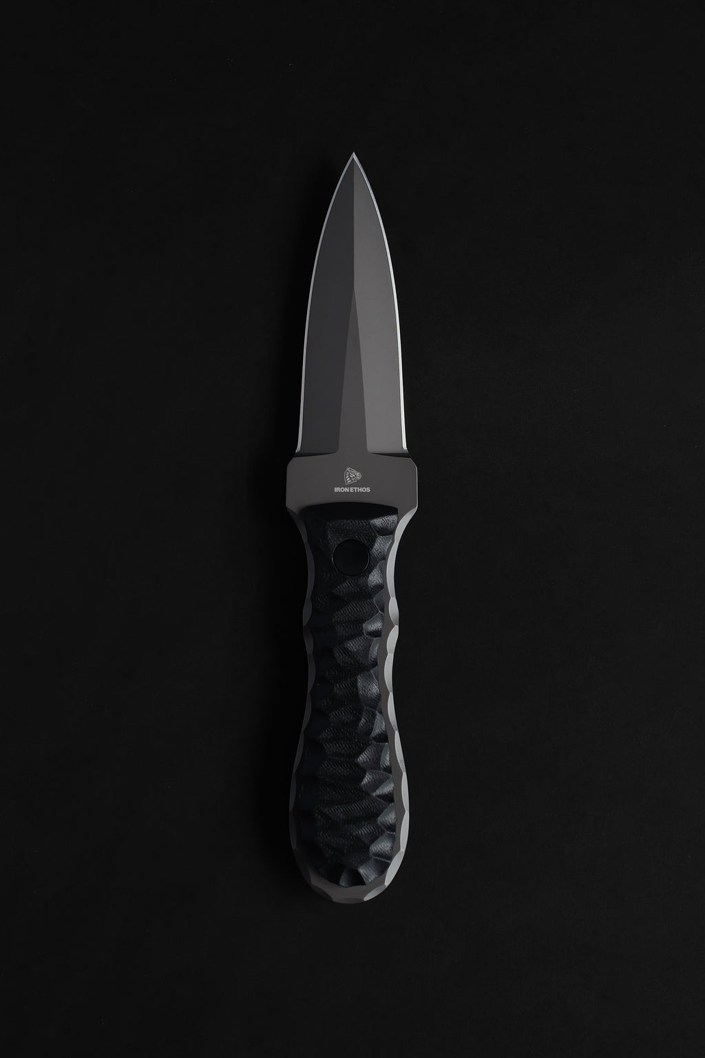 Darkthorn combat knife